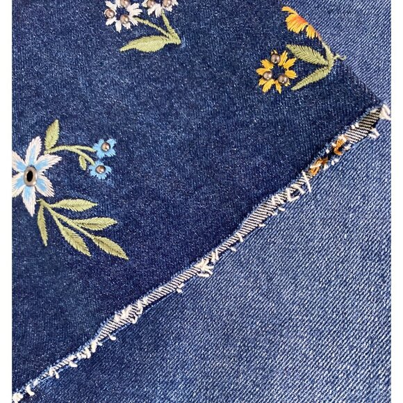 Driftwood Women's Charlee Jeans with Tags Embroidered Floral Denim Frayed Hem - Picture 6 of 9
